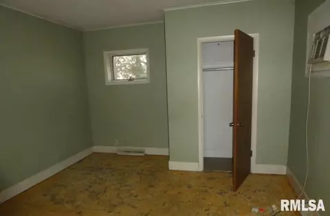 914 E Wood Ave, Springfield, IL 62702 photo 7