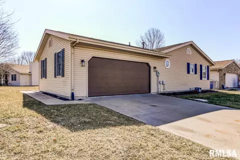3000 Twin Lakes Dr, Springfield, IL 62702 photo 3