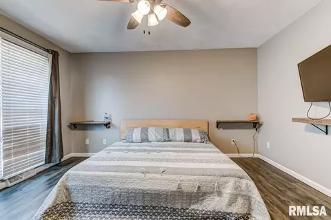 3000 Twin Lakes Dr, Springfield, IL 62702 photo 17