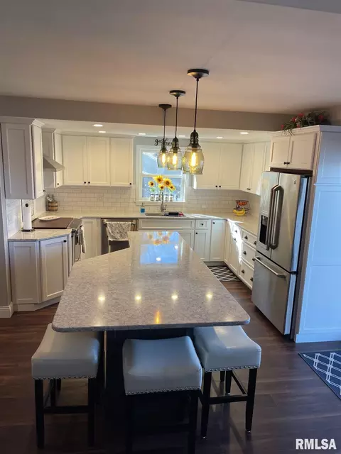 1301 E Lake Shore Dr, Springfield, IL 62712 photo 9