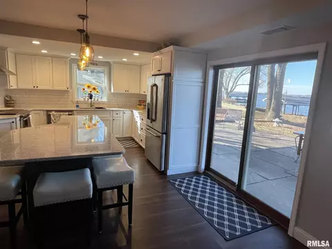1301 E Lake Shore Dr, Springfield, IL 62712 photo 6