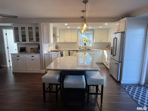 1301 E Lake Shore Dr, Springfield, IL 62712 photo 7