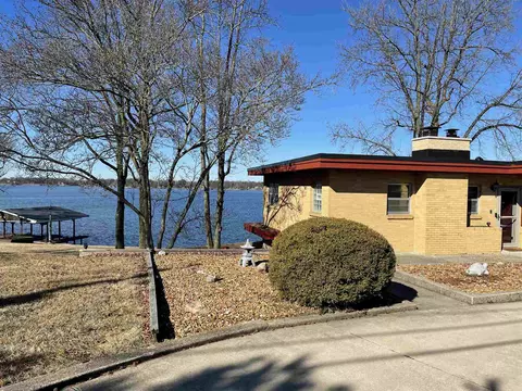 1301 E Lake Shore Dr, Springfield, IL 62712 photo 2