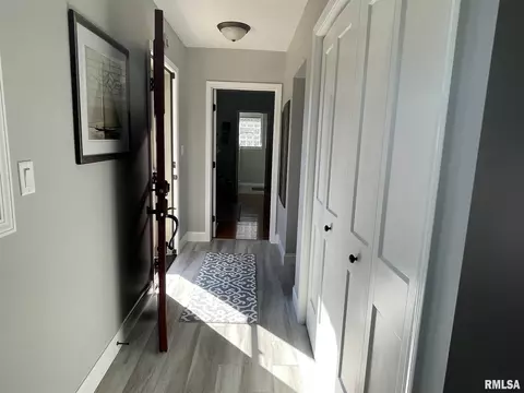 1301 E Lake Shore Dr, Springfield, IL 62712 photo 4