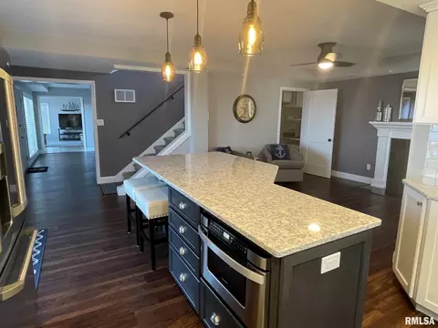 1301 E Lake Shore Dr, Springfield, IL 62712 photo 8