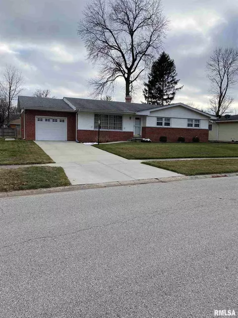 2132 Fairway Dr, Springfield, IL 62704 photo 11