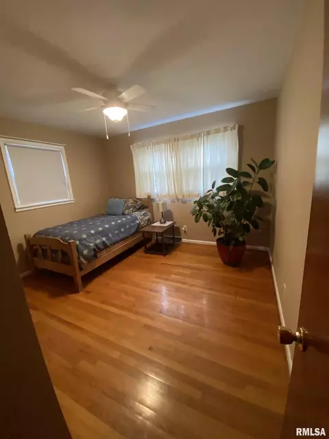 2132 Fairway Dr, Springfield, IL 62704 photo 8