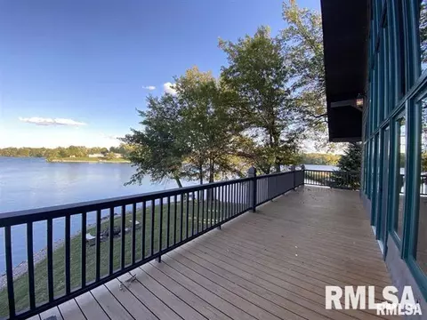 520 Kramer Rd, Avon, IL 61415 photo 3