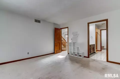 927 Rickard Ct, Springfield, IL 62704 photo 16
