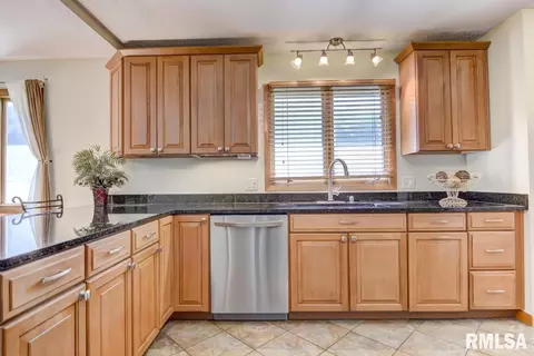157 Golf Rd, Springfield, IL 62704 photo 8
