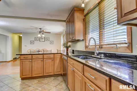 157 Golf Rd, Springfield, IL 62704 photo 10