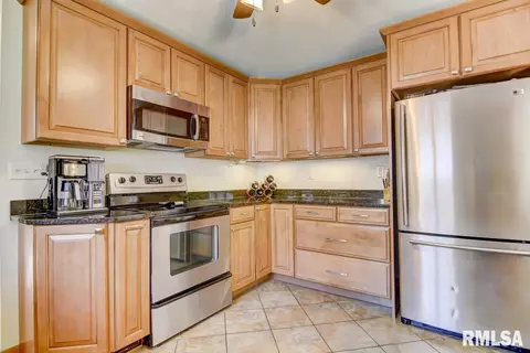 157 Golf Rd, Springfield, IL 62704 photo 12