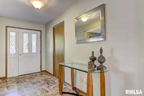 157 Golf Rd, Springfield, IL 62704 photo 4