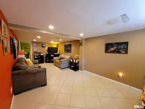 3527 Ivanhoe Dr, Springfield, IL 62703 photo 15