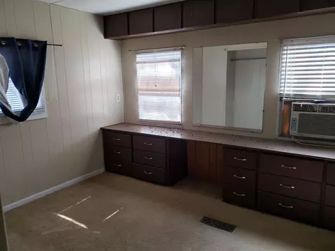 405 S Spring St, Mount Pulaski, IL 62548 photo 9