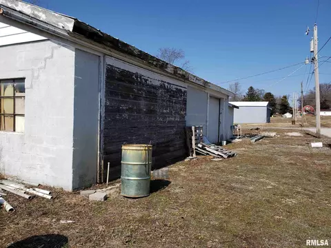 405 S Spring St, Mount Pulaski, IL 62548 photo 23