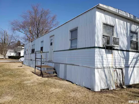 405 S Spring St, Mount Pulaski, IL 62548 photo 18