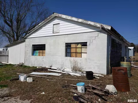 405 S Spring St, Mount Pulaski, IL 62548 photo 22