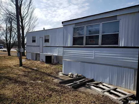 405 S Spring St, Mount Pulaski, IL 62548 photo 14