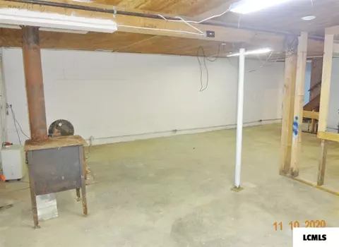 120 E Pine St, Broadwell, IL 62634 photo 21