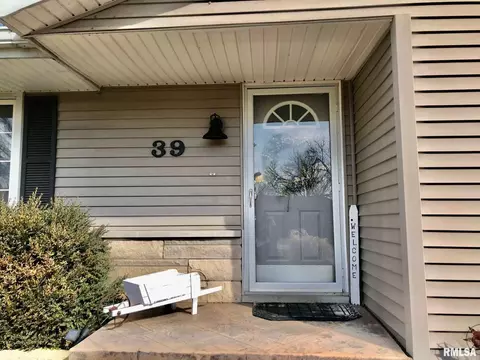 39 Vivian Ln, Springfield, IL 62712 photo 4