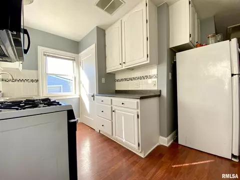 333 N Lincoln St, Springfield, IL 62702 photo 4