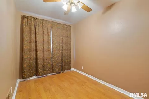 927 N Osburn Ave, Springfield, IL 62702 photo 12