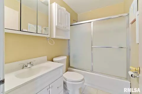 927 N Osburn Ave, Springfield, IL 62702 photo 10