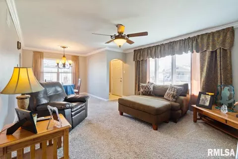 927 N Osburn Ave, Springfield, IL 62702 photo 6