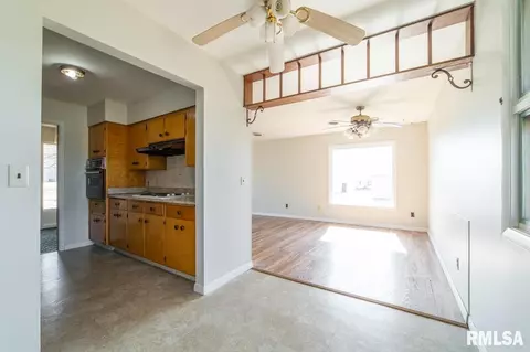 105 S Jefferson St, Danvers, IL 61732 photo 7