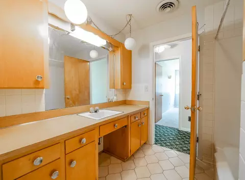 105 S Jefferson St, Danvers, IL 61732 photo 16