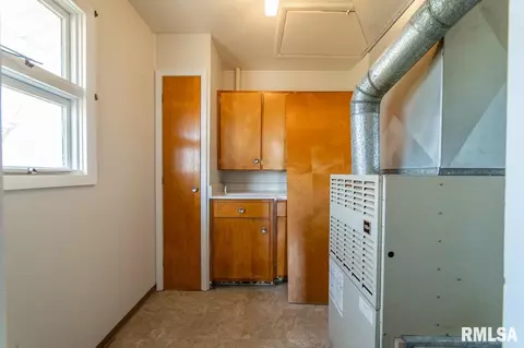 105 S Jefferson St, Danvers, IL 61732 photo 14