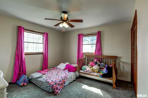 714 E Illinois St, Assumption, IL 62510 photo 21