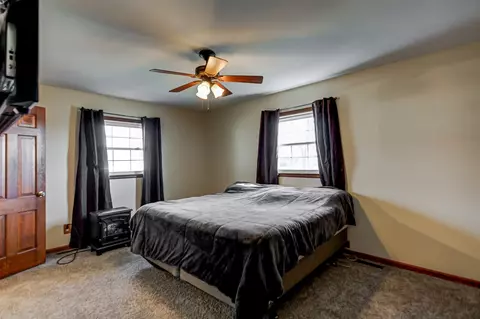 714 E Illinois St, Assumption, IL 62510 photo 15
