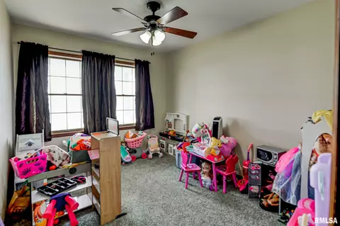 714 E Illinois St, Assumption, IL 62510 photo 19