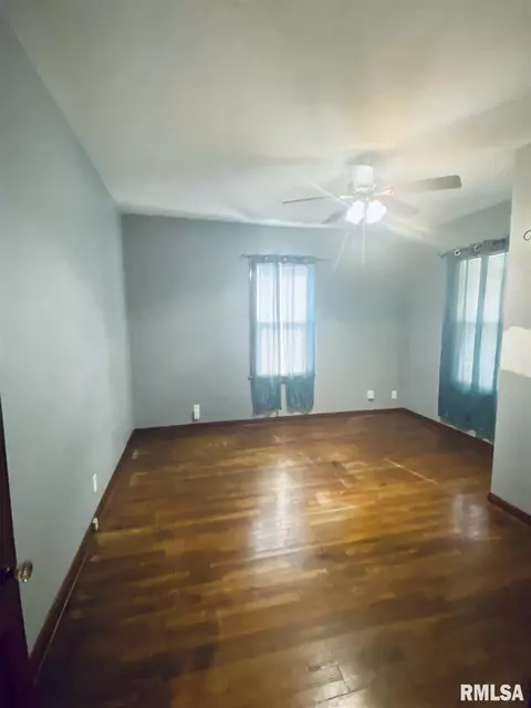 2026 N 11th St, Springfield, IL 62702 photo 6