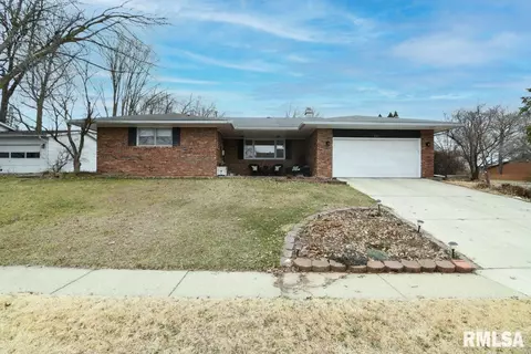 101 Cartwright Dr, Springfield, IL 62711 photo 1
