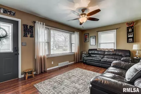 1812 E Black Ave, Springfield, IL 62702 photo 5