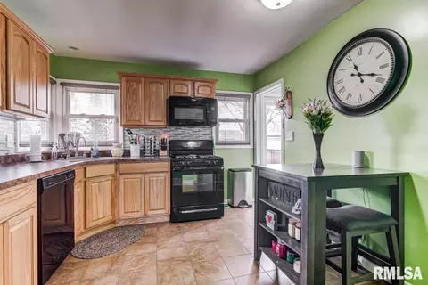 1812 E Black Ave, Springfield, IL 62702 photo 9