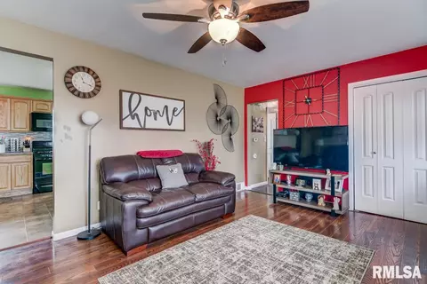 1812 E Black Ave, Springfield, IL 62702 photo 8