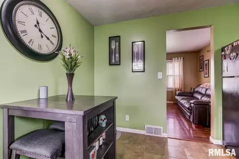 1812 E Black Ave, Springfield, IL 62702 photo 13