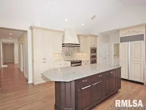 3208 Falcon Point Pt, Springfield, IL 62711 photo 8