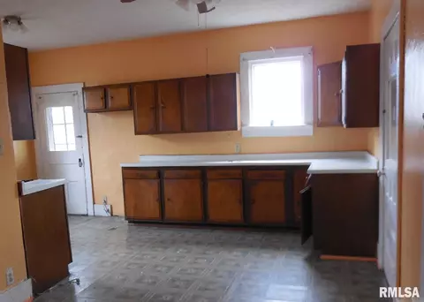 228 Carson St, White Hall, IL 62092 photo 2