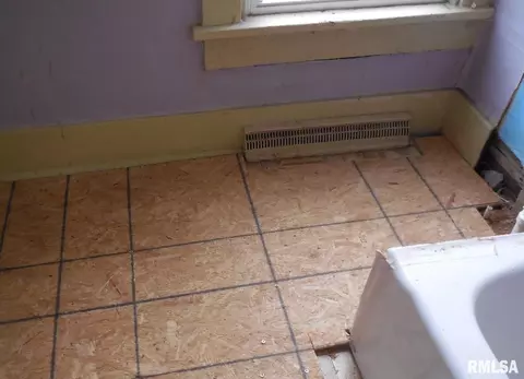 228 Carson St, White Hall, IL 62092 photo 8