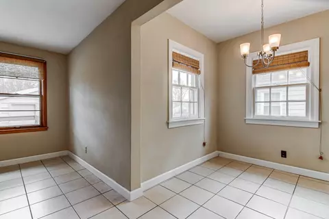 1333 W Iles Ave, Springfield, IL 62704 photo 8