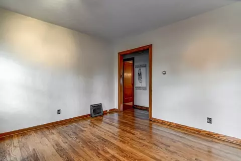 1333 W Iles Ave, Springfield, IL 62704 photo 6