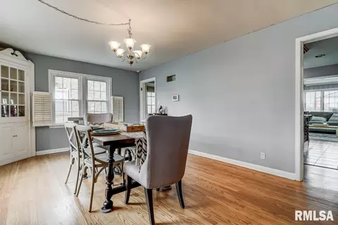 2327 S State St, Springfield, IL 62704 photo 6