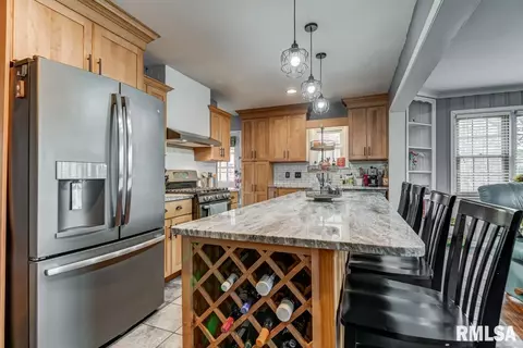 2327 S State St, Springfield, IL 62704 photo 7