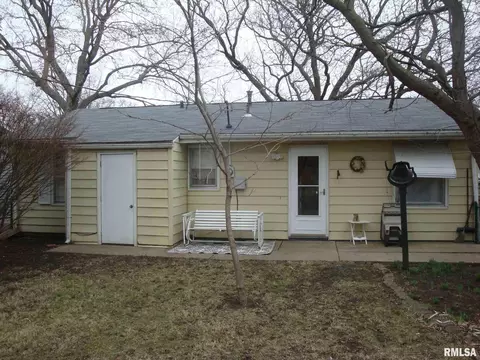 1611 Fairfield Dr, Springfield, IL 62702 photo 10