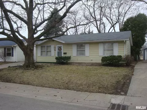 1611 Fairfield Dr, Springfield, IL 62702 photo 1